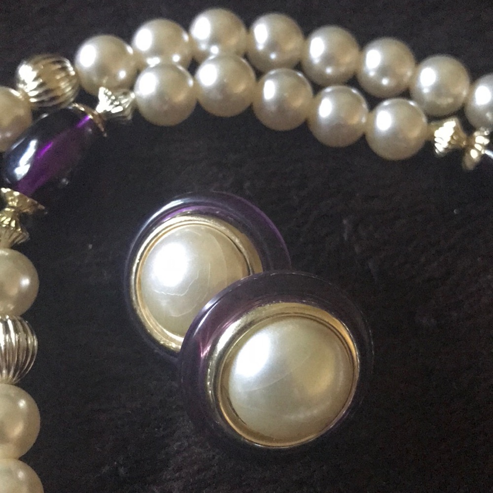 Vintage Necklace and Earrings - Picture 2 of 4